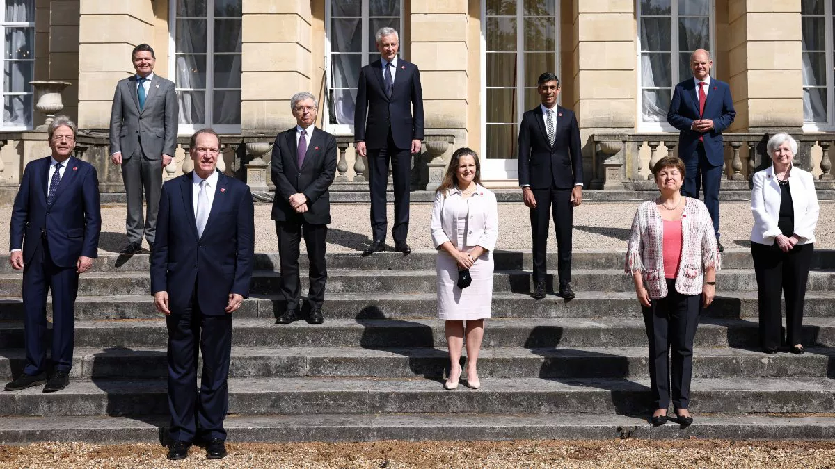 g7