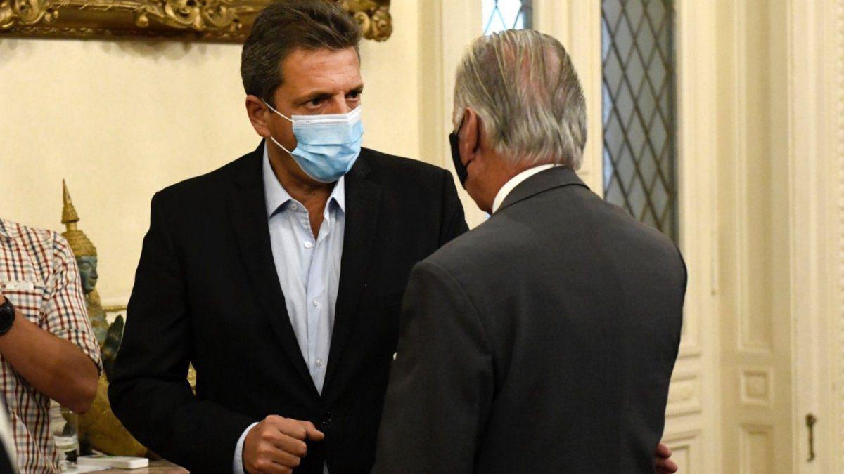 sergio-massa-dialogo-daniel-funes-rioja-representante-la-uia (1)