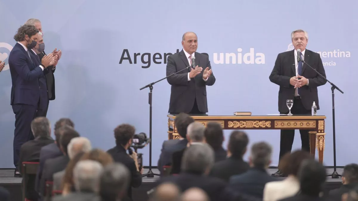 el-presidente-alberto-fernandez-le-tomo-juramento-los-nuevos-ministros