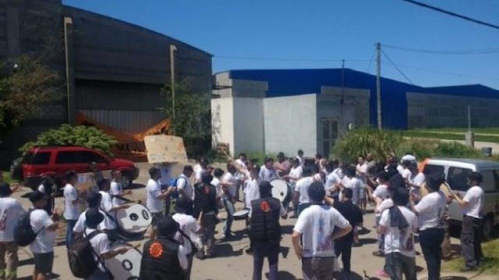 nota-1558174-fate-presento-preventivo-crisis-pero-gremio-moviliza-para-rechazarlo-898683