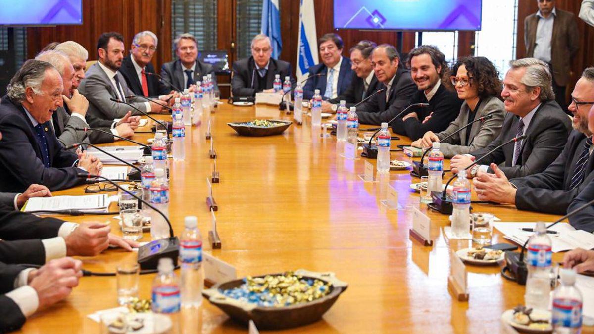 empresarios uia alberto